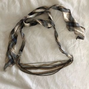 Gap necklace